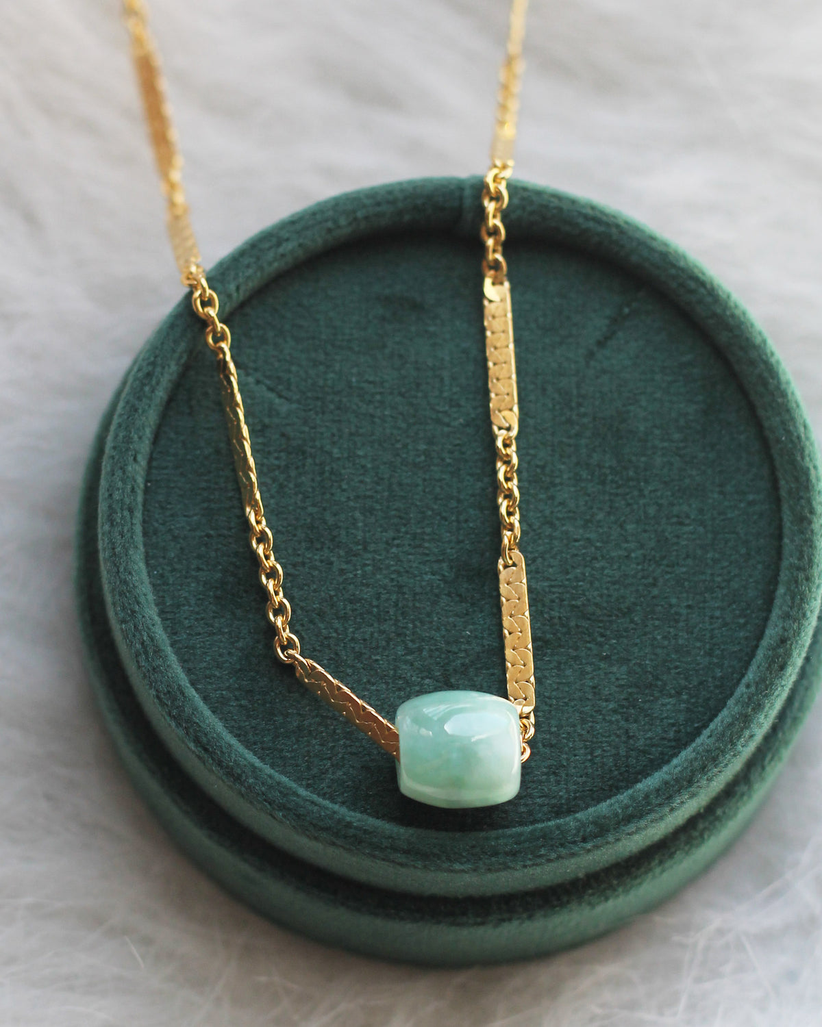 N1367 Jade Pendant - 16"