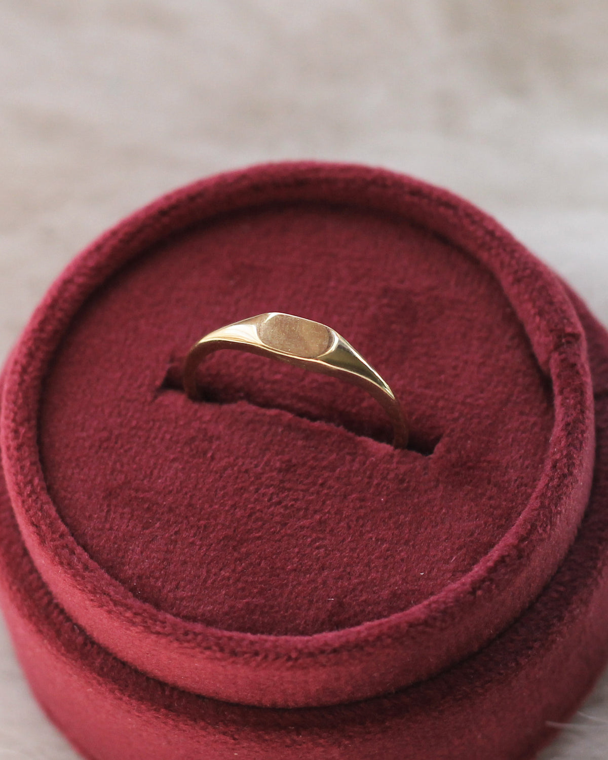 C11 - Small Signet Ring 14K Solid Gold - Size 7