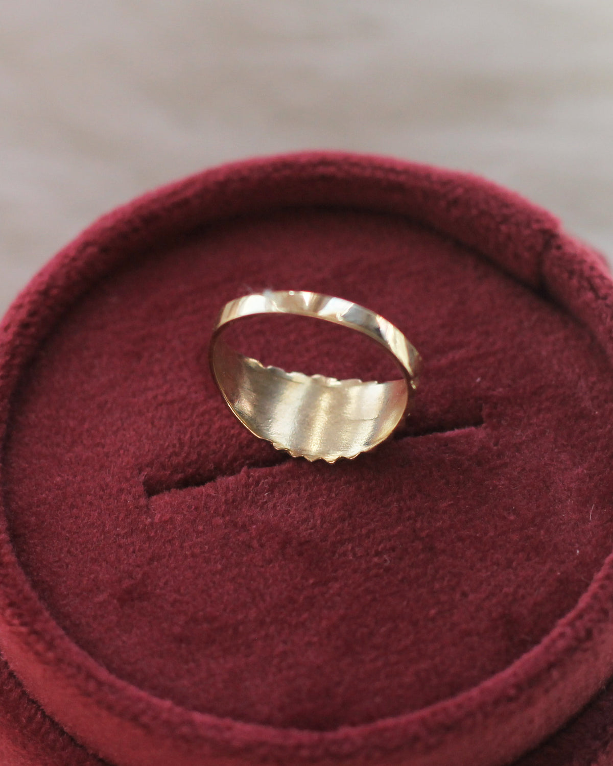 C16 Texture Signet Pinky Ring 14K Solid Gold - Size 2.25