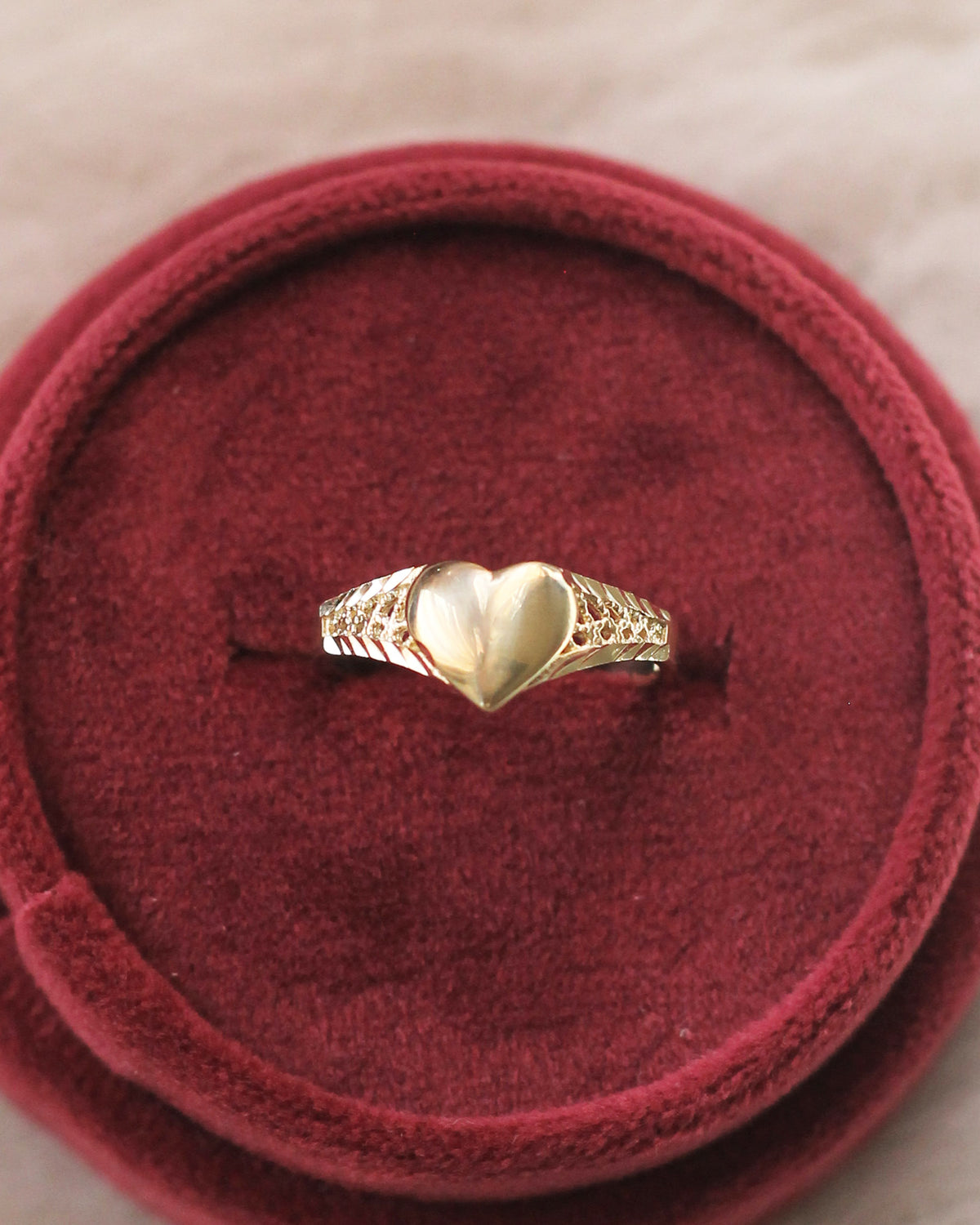 C22 - Heart Ring 10K Solid Gold - Size 5