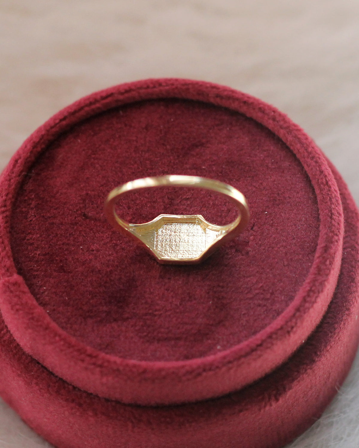 C24 - Large Square Signet Ring 10K Solid Gold - Size