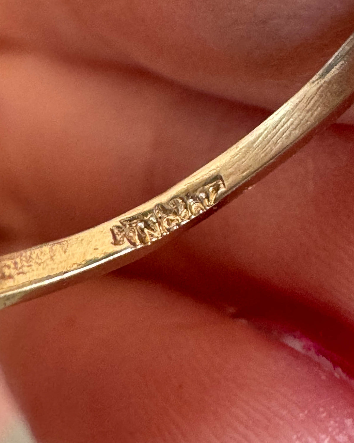 C24 - Large Square Signet Ring 10K Gold - Size 7