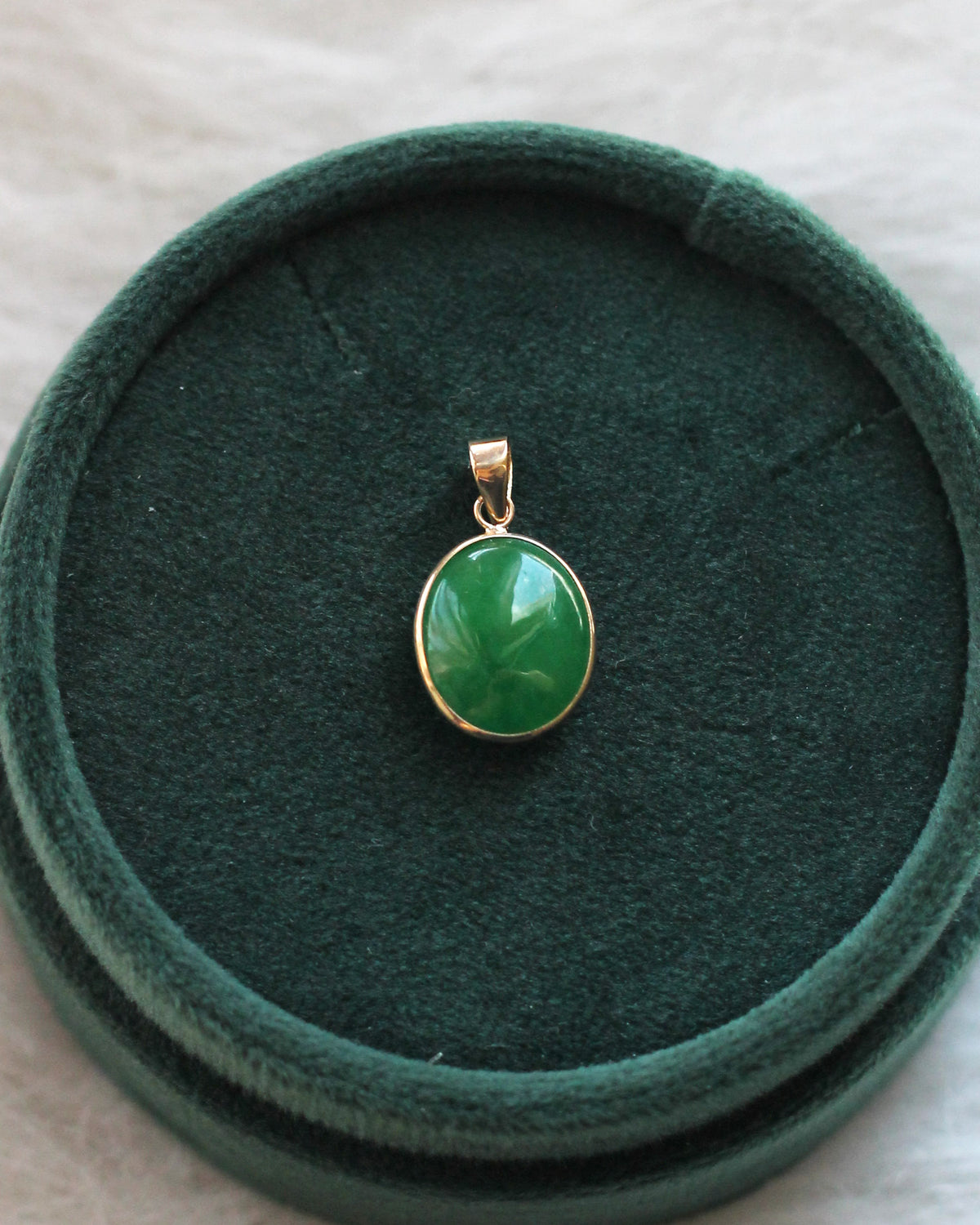 C32 Oval Jade Pendant 14K Solid Gold
