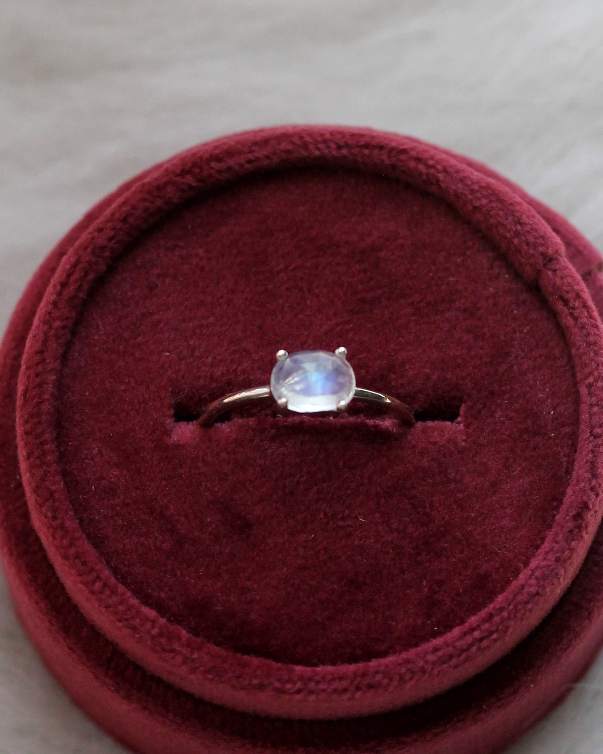 C42 Oval Moonstone Ring Sterling Silver Size 5, 10
