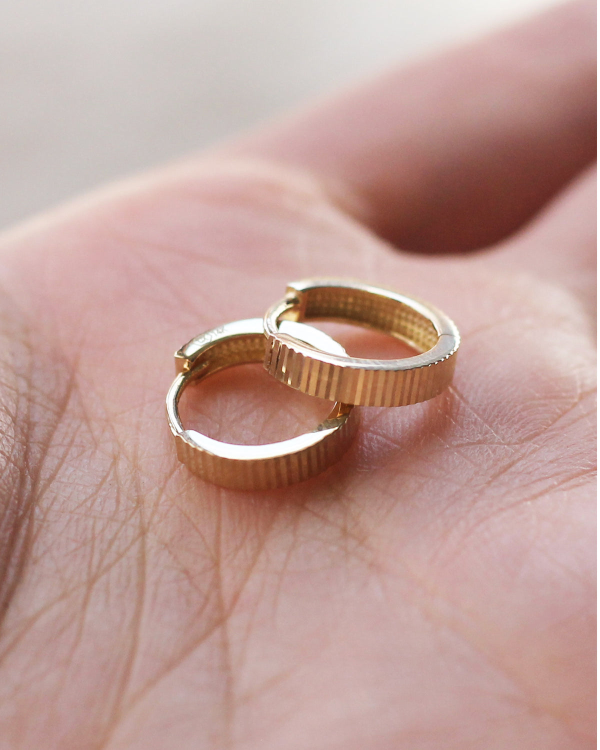 C1 - Ribbed Hoops 14K Solid Gold
