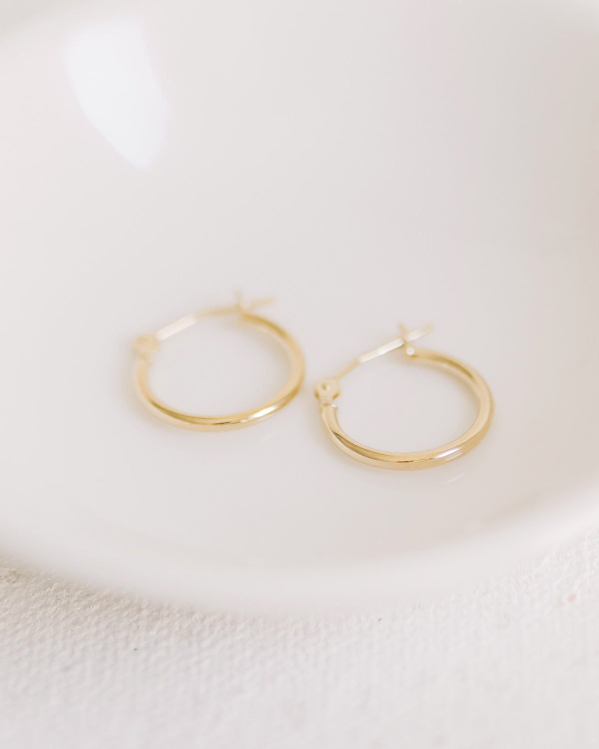 E1301 - 10K SOLID GOLD