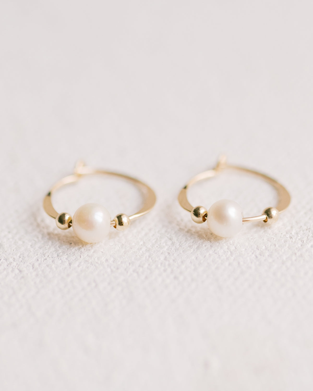 E1303 - Pearl Hoop Earrings