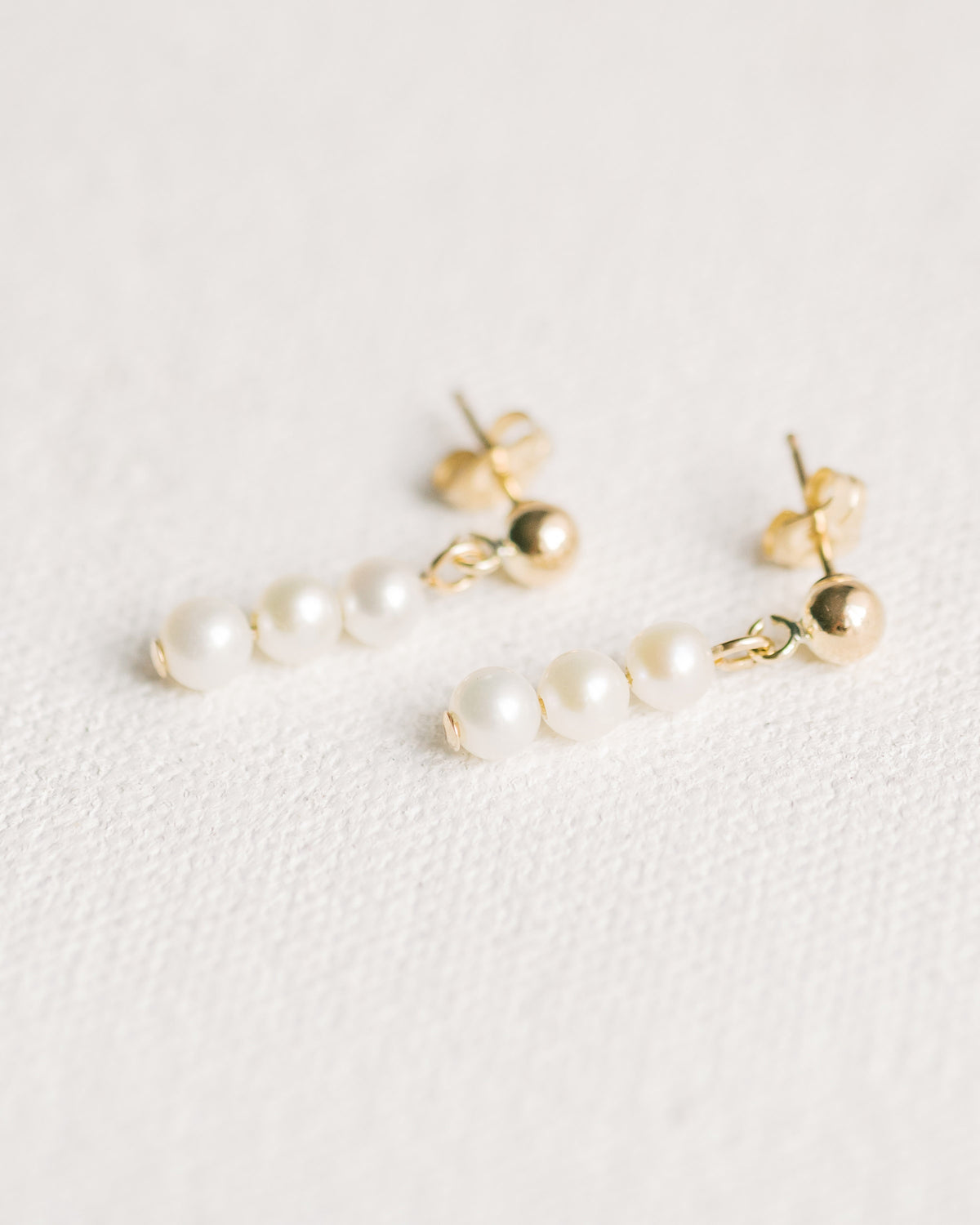 E1305 - Pearl Drop Dangle Earrings