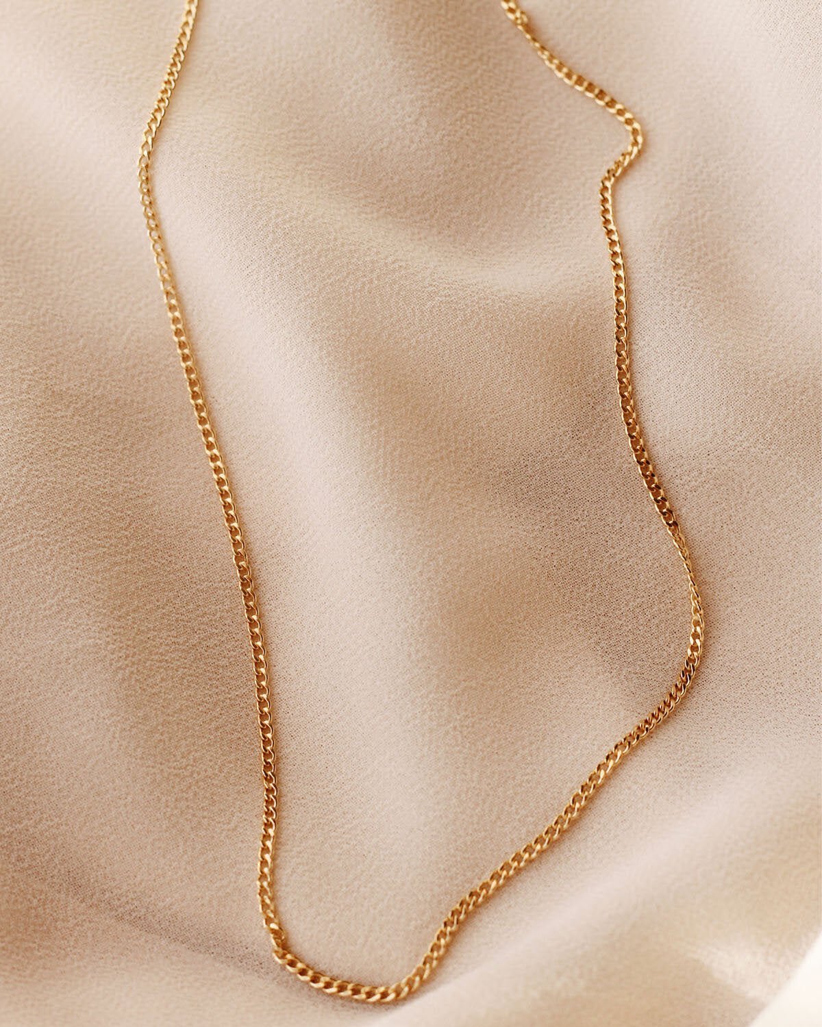 N1206 - Gold Filled - 2.3mm Curb