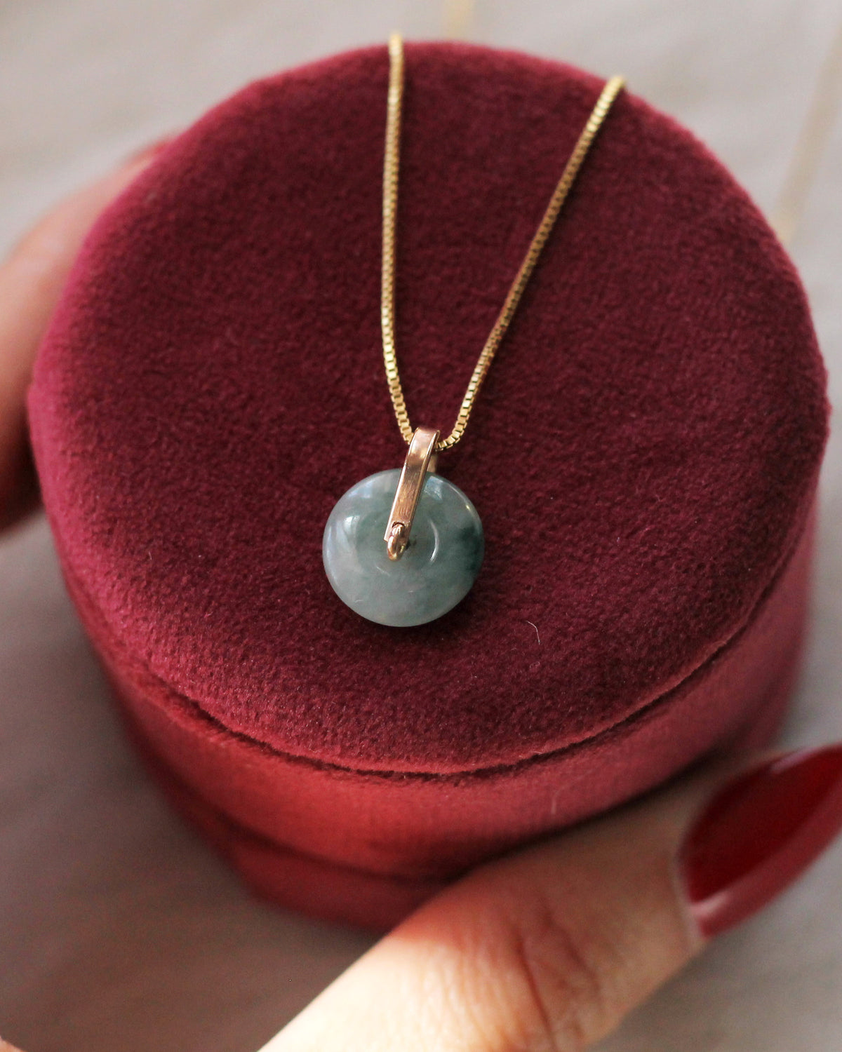 N1368 - Jadeite Pendant - 18"