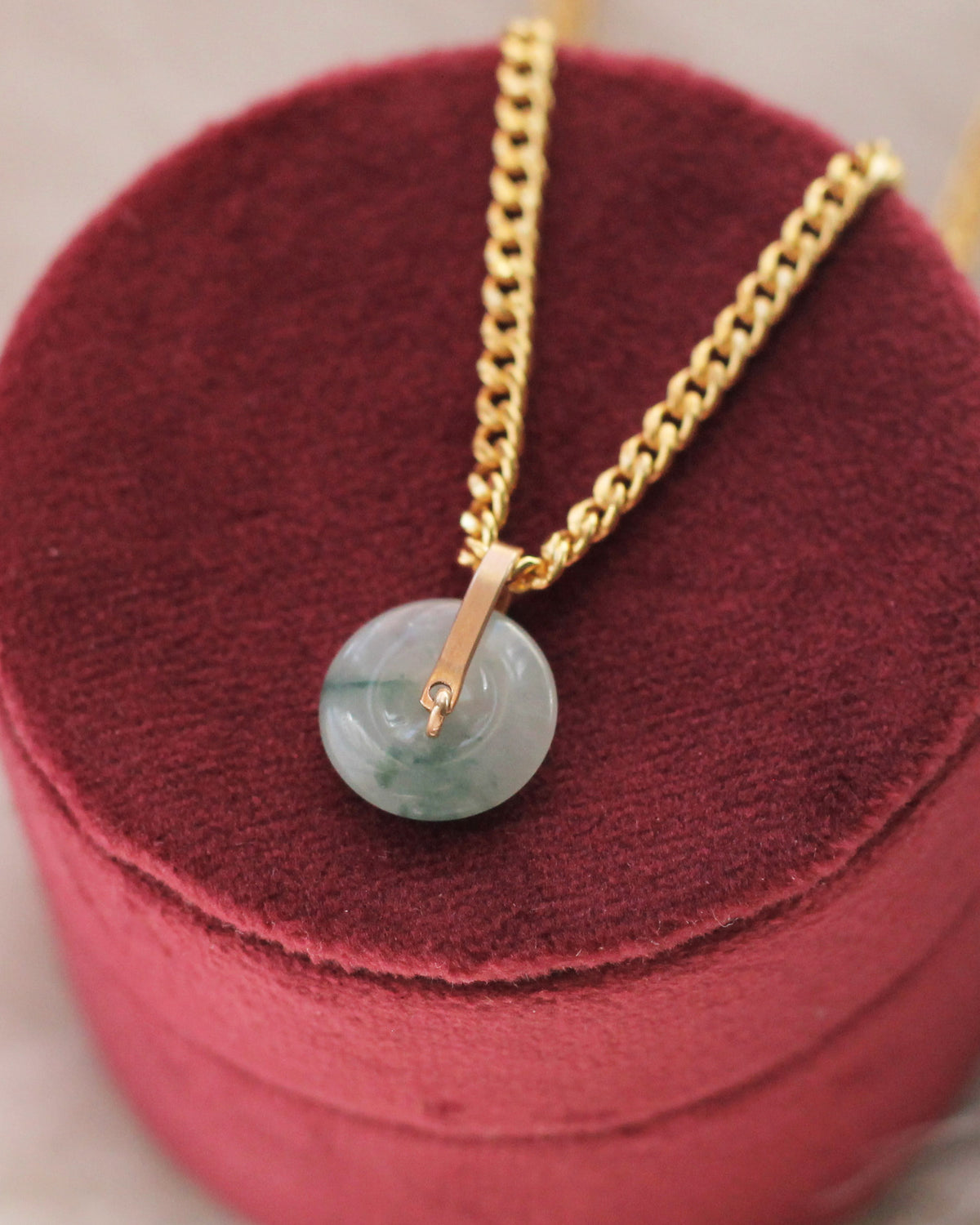 N1370 - Jadeite Pendant - 16"