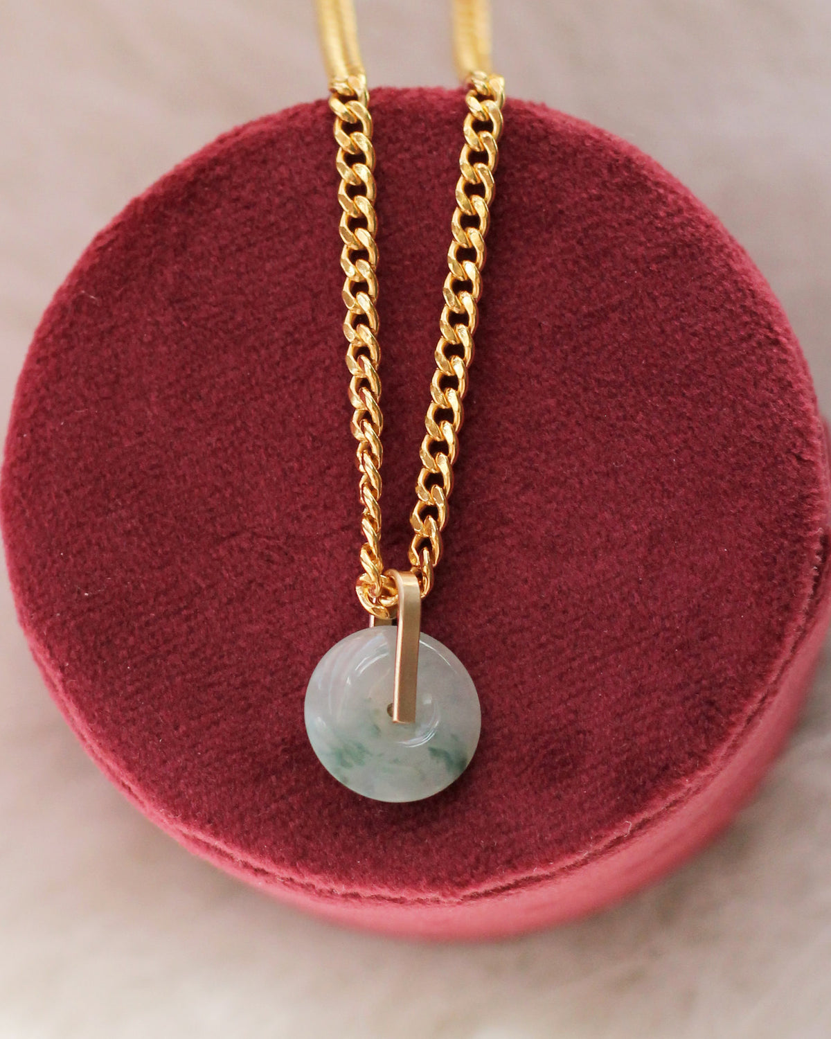 N1370 - Jadeite Pendant - 16"