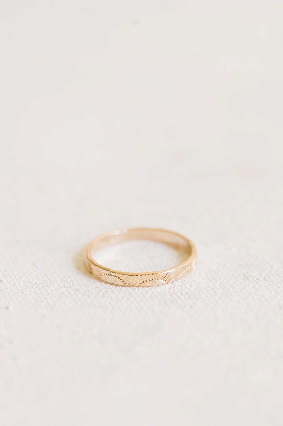 SampleA37 - Gold Fill - Size 8