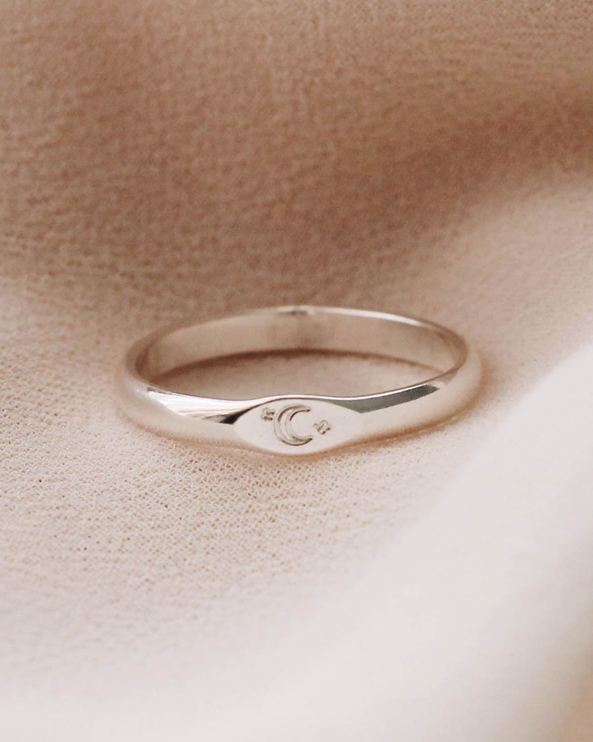 ENGRAVE R1318 -STERLING SILVER- Symbol Signet Ring