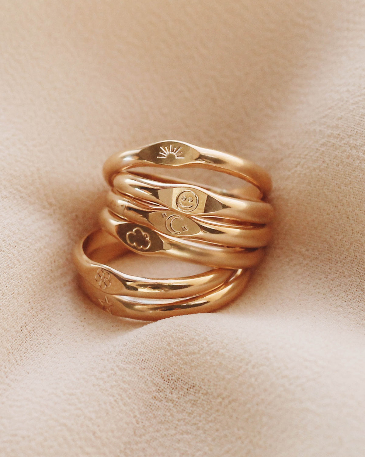 ENGRAVE R1318 - Gold Filled - Symbol Signet Ring