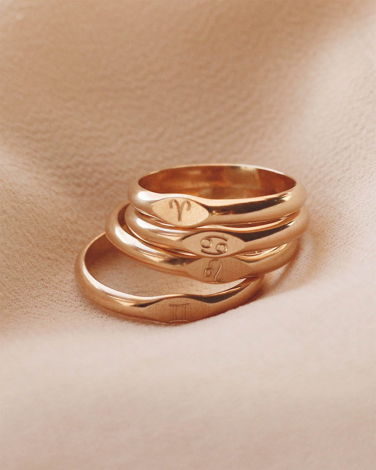 R1322 - Zodiac Signet Ring