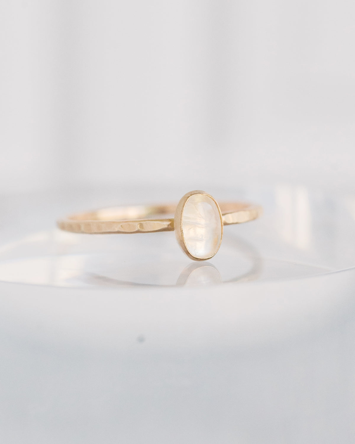 R1353 Moonstone Ring