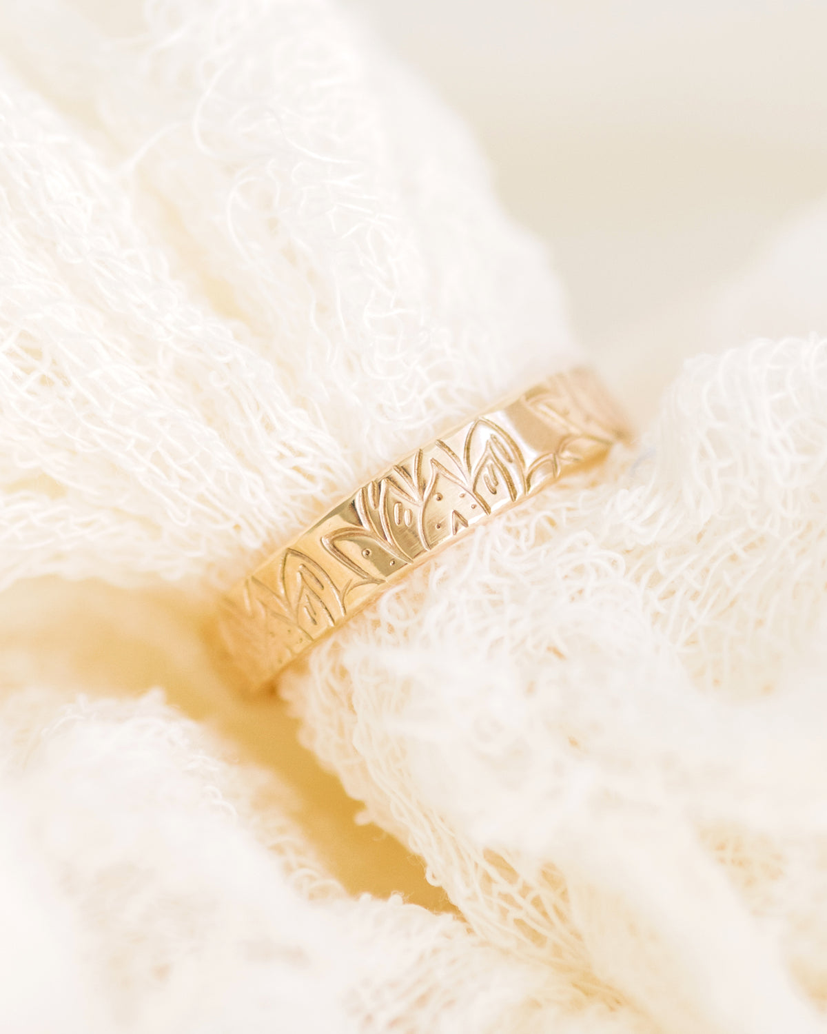 R1439 - Lotus Ring