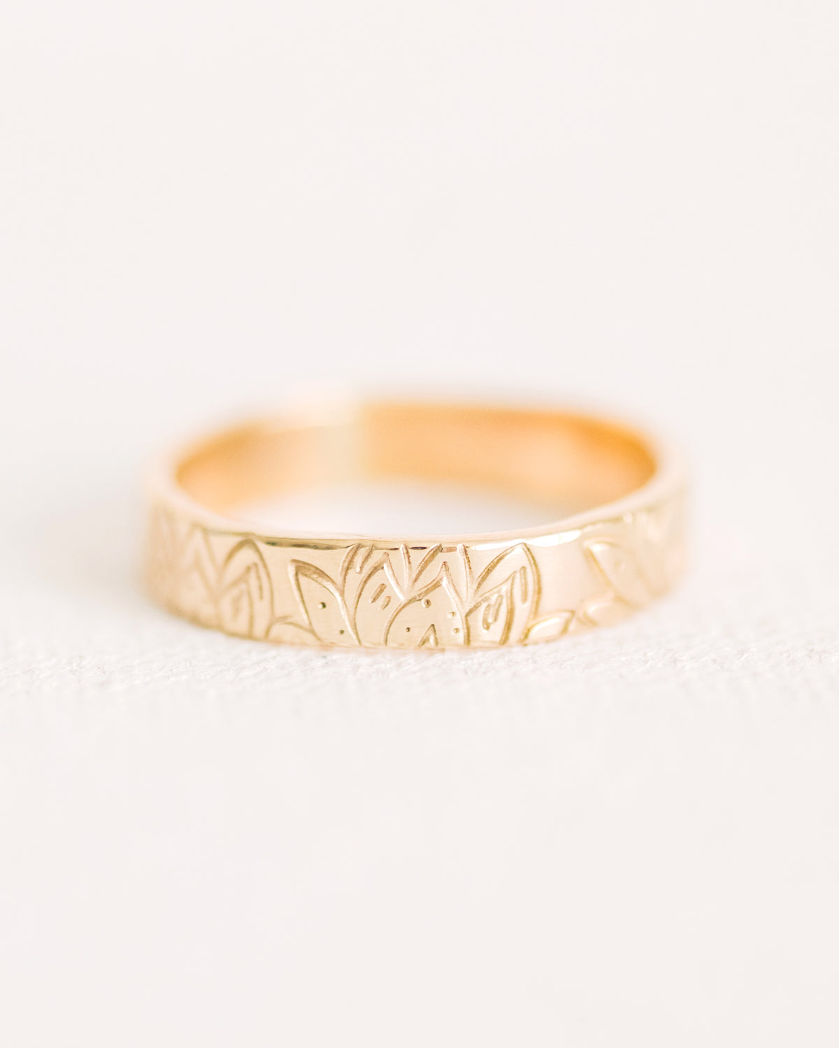 R1439 - Lotus Ring
