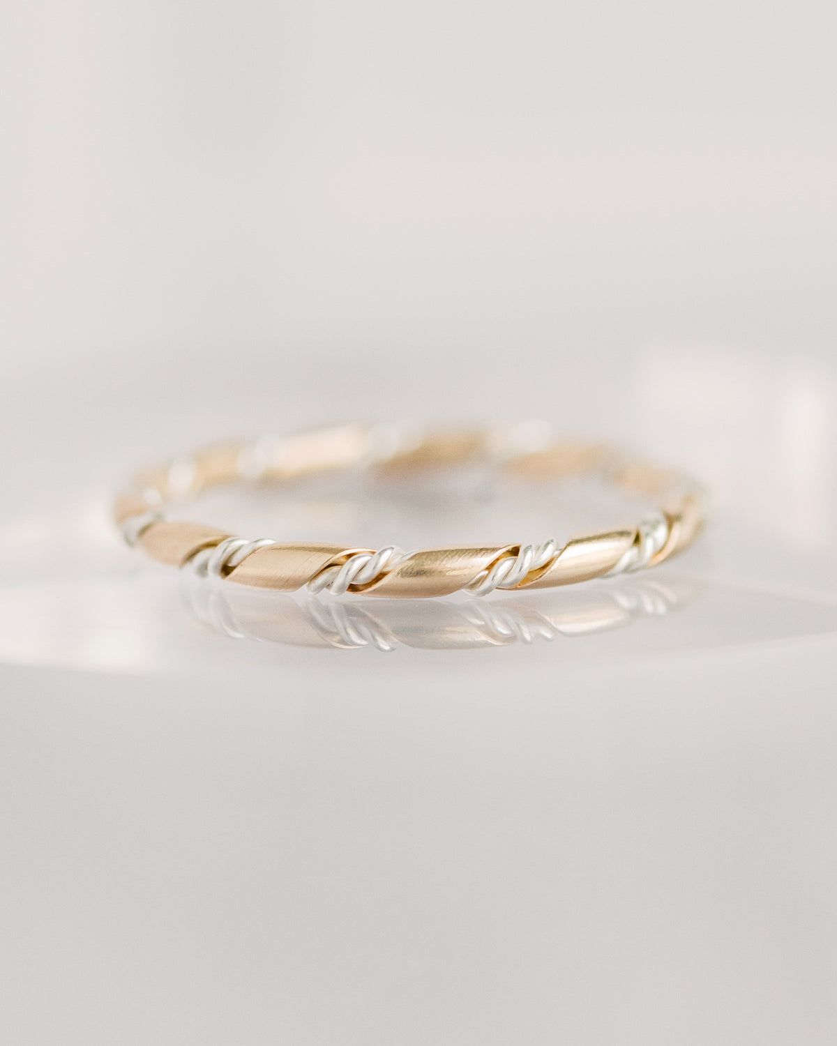 R1440 - Mixed Twist Band